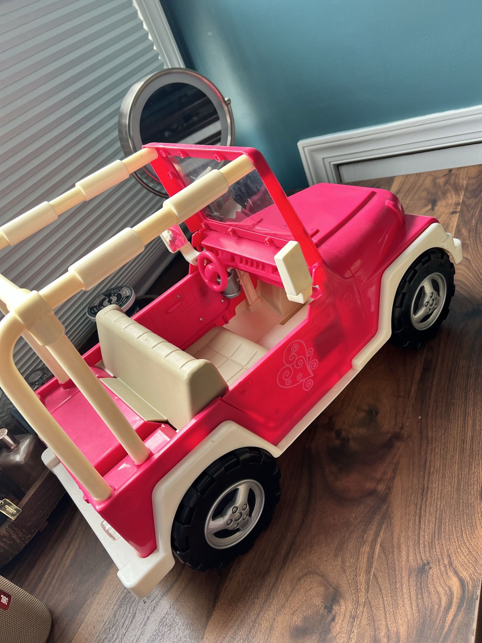 Kids Books, Toys, Mirror, Lamps, and more