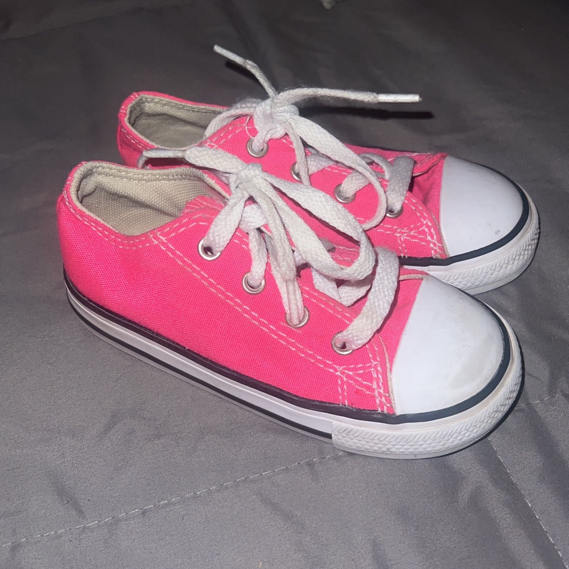 Size 8 Toddler Converse