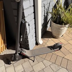 Ninebot by Segway ES3 e-scooter