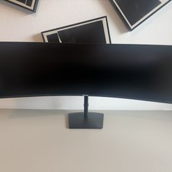 Decogear 48inch Curved Monitor 