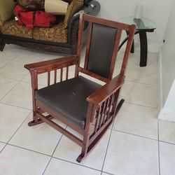 Rocking Chair 
