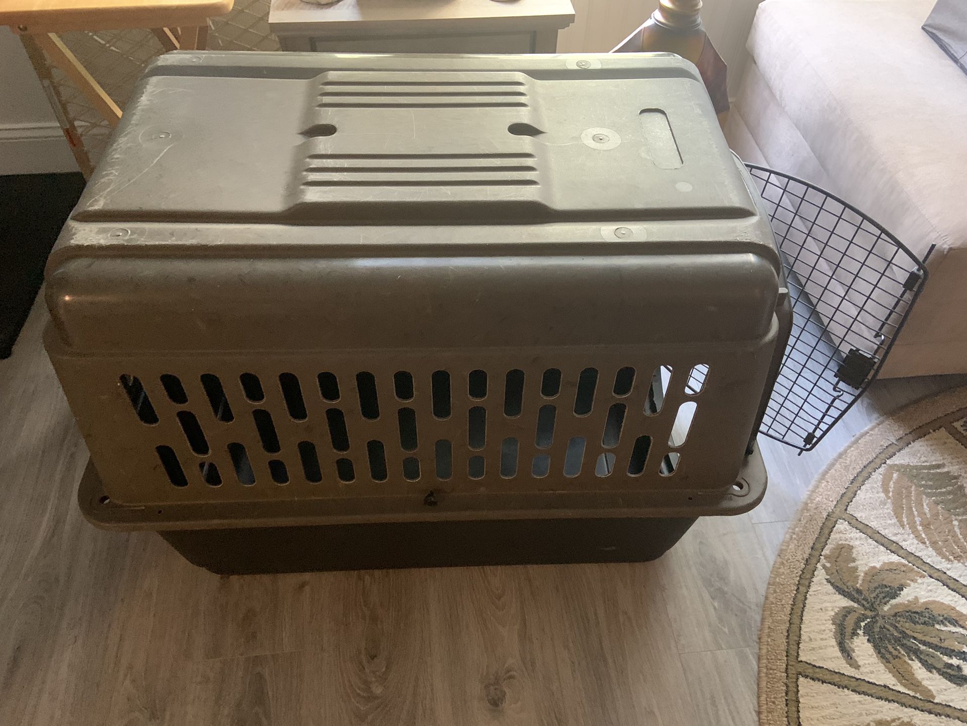 Large Cat/Dog Cage/Crate for Sale
