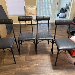 Set Of 4 Chairs 