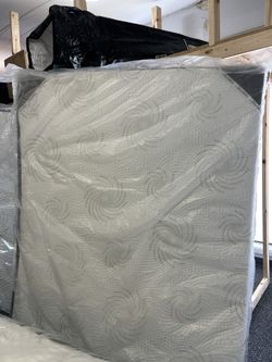 QUEEN SIZE MEMORY FOAM MATTRESS- BRAND NEW - ON SALE!
