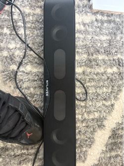 Nylavee computer soundbar
