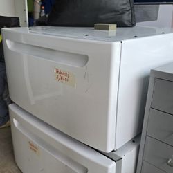 Pedestals 2 Each