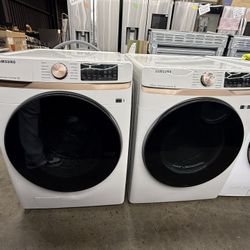 New Open Box Samsung White Front Load Washer And Gas Dryer Set 