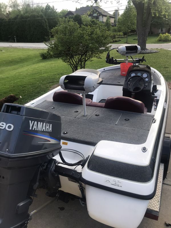 Skeeter bass boat
