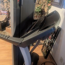 Treadmill 