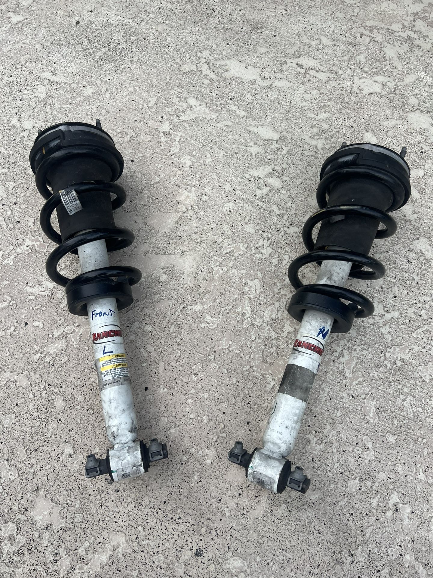 Front Struts From Chevy Trail Boss With Leveling Kit Installed