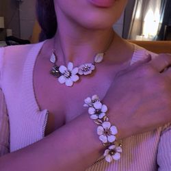 Trifari milk glass necklace and bracelet