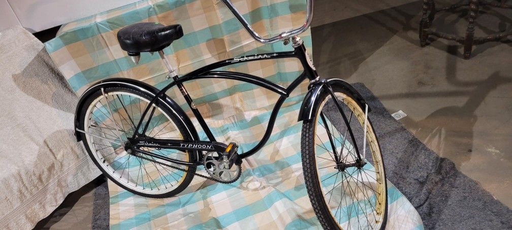 1960 schwinn typhoon bicycle Schwinn Typhoon Bicycle for Sale in Chicago, IL