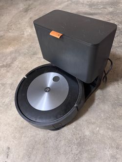 iRobot Roomba i7+