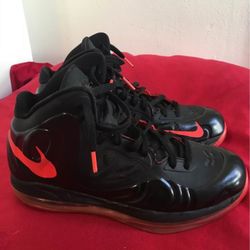 Nike AIR MAX HYPERPOSITE 'BLACK CRIMSON' size 8 men’s 9.5 women’s.