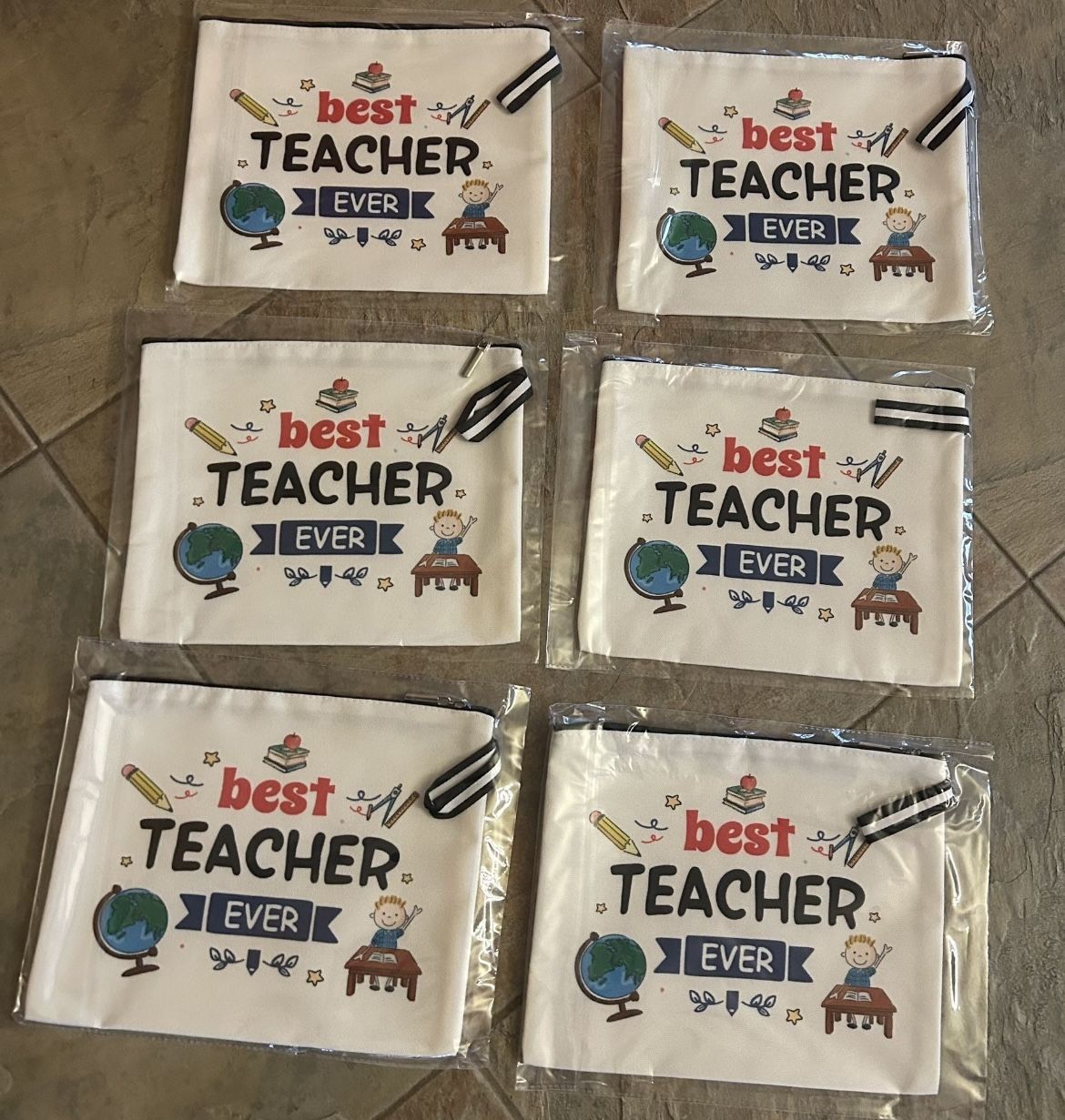 New Best Teacher Ever zippered Pouches. 6 Count