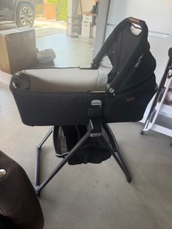 Nuna MIXX bassinet & stand