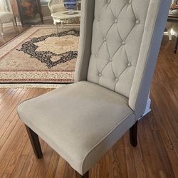 Accent Chair 