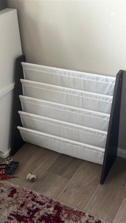 Children’s book storage