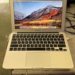 MacBook Air 11-inch late 2010 1.6 ghz Intel Core 2 Duo 5GB RAM  121 GB Flash storage  macOS High Sierra Version 10.13.6 ** No battery 🪫 *  It needs t