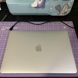 MacBook Pro 13 A1708