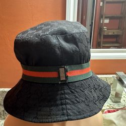 black gucci hat 