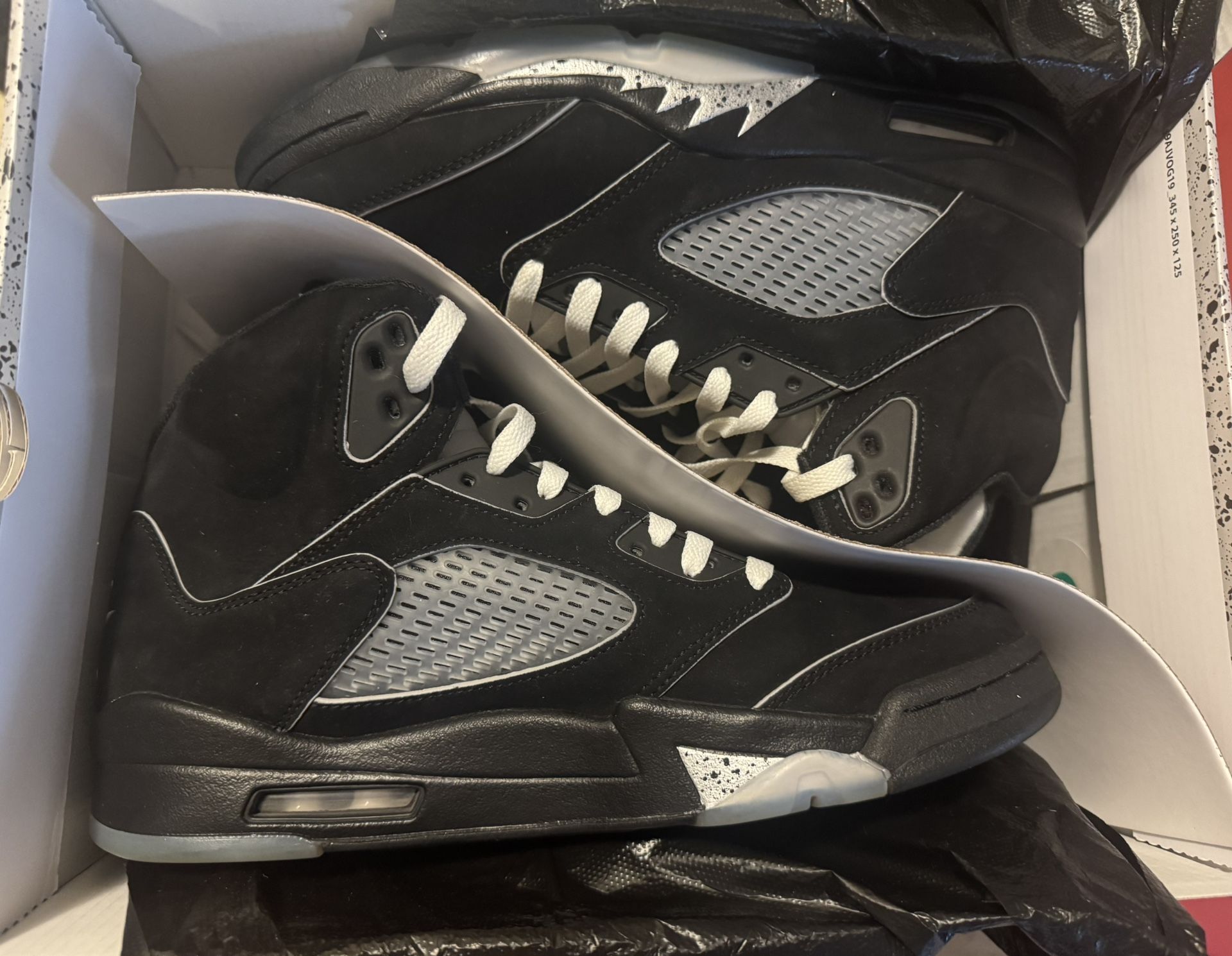 Air Jordan Retro 5( Reimagined) Great Condition (PRICE IS FIRM) NO TRADES
