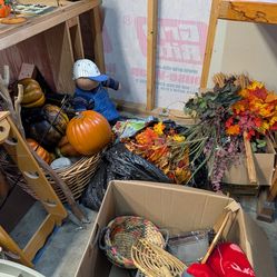 Everything is free today until 4:00 p.m.  -  Large assortment of seasonal decor