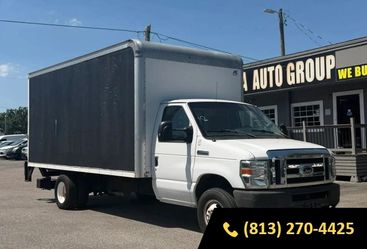 2013 Ford E450 Super Duty Cutaway