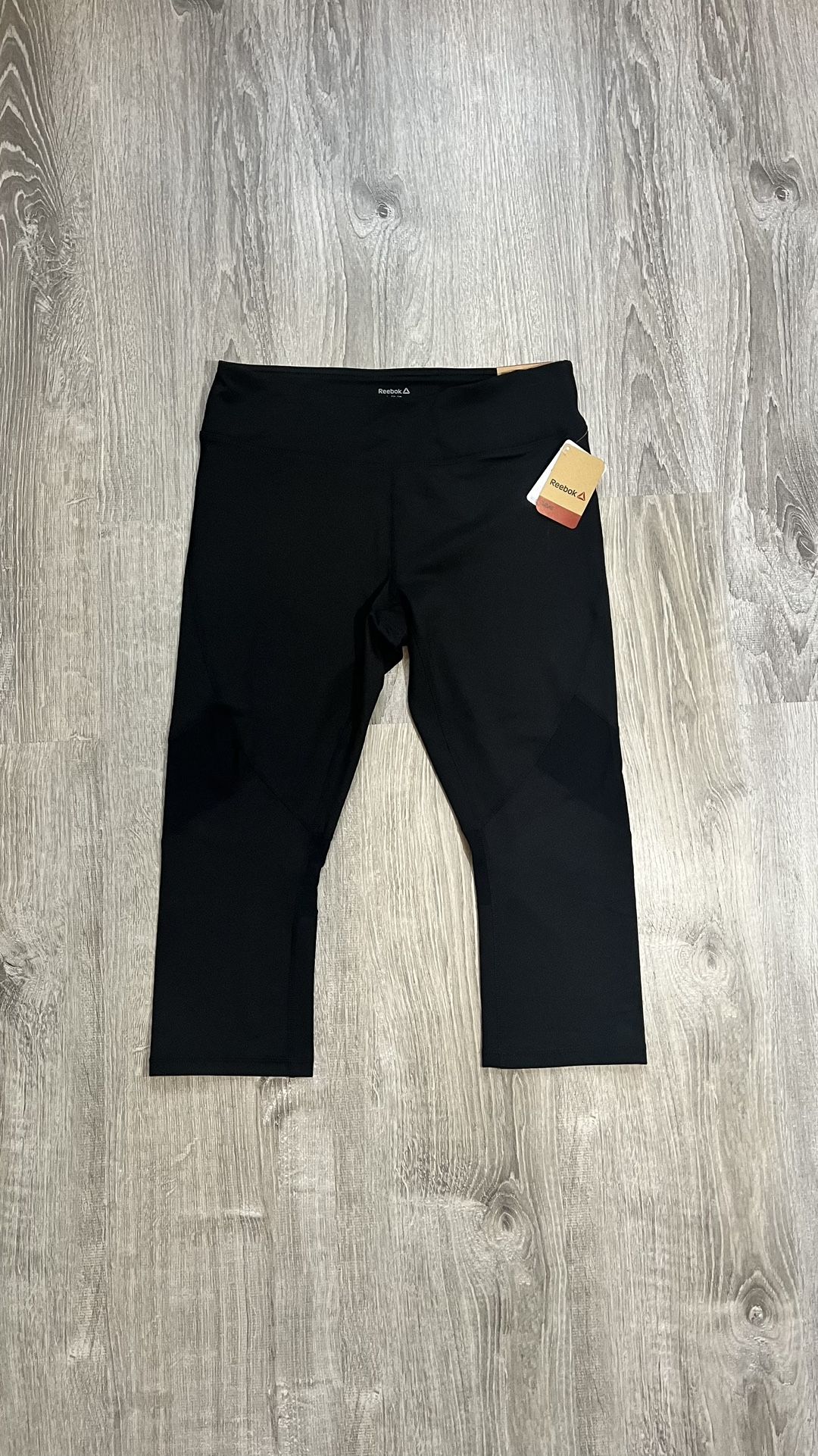 Reebok Large Black Capri Mesh Reflective Active Workout Pants Women’s Athleisure NWT New With Tags