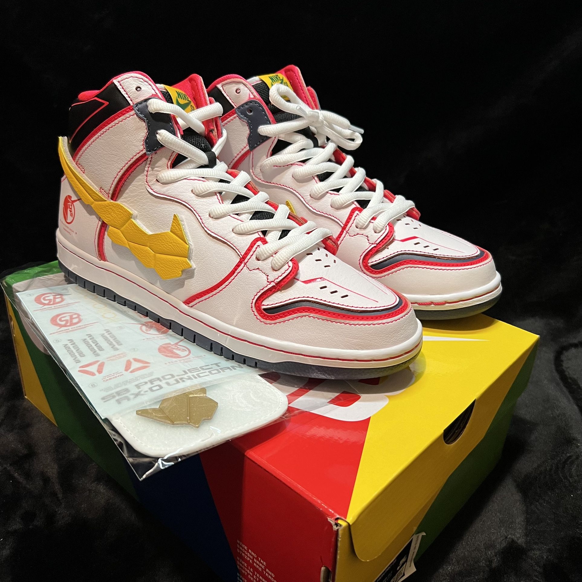 Nike Dunk High Gundam RX 0 Unicorn