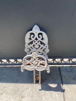 Water hose bracket