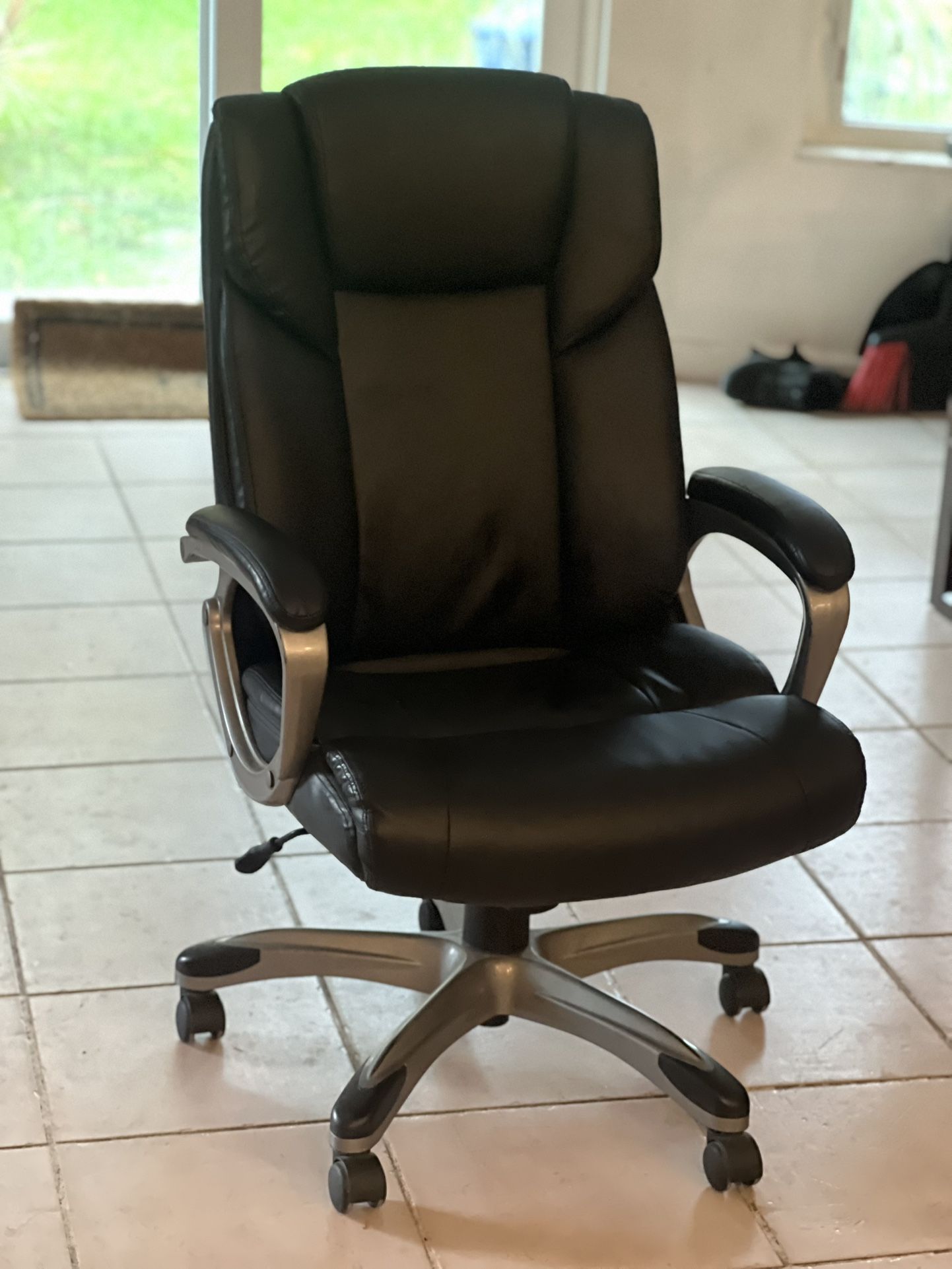 Executive Office Desk Chair