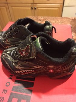 Lights shark boys sneakers size 8