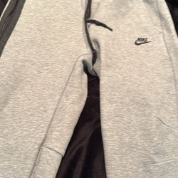 Nike Tech Sweats 