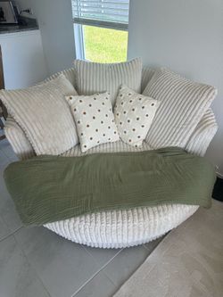 Swivel chair