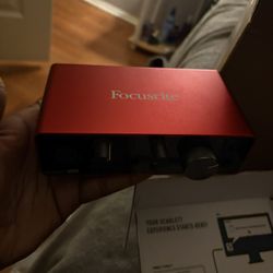 Scarlett Interface  Nt1 Rhode Mic