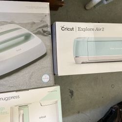 New Cricut Easy Press 3,Cricut Explore 2 And Cricut Mug Press 