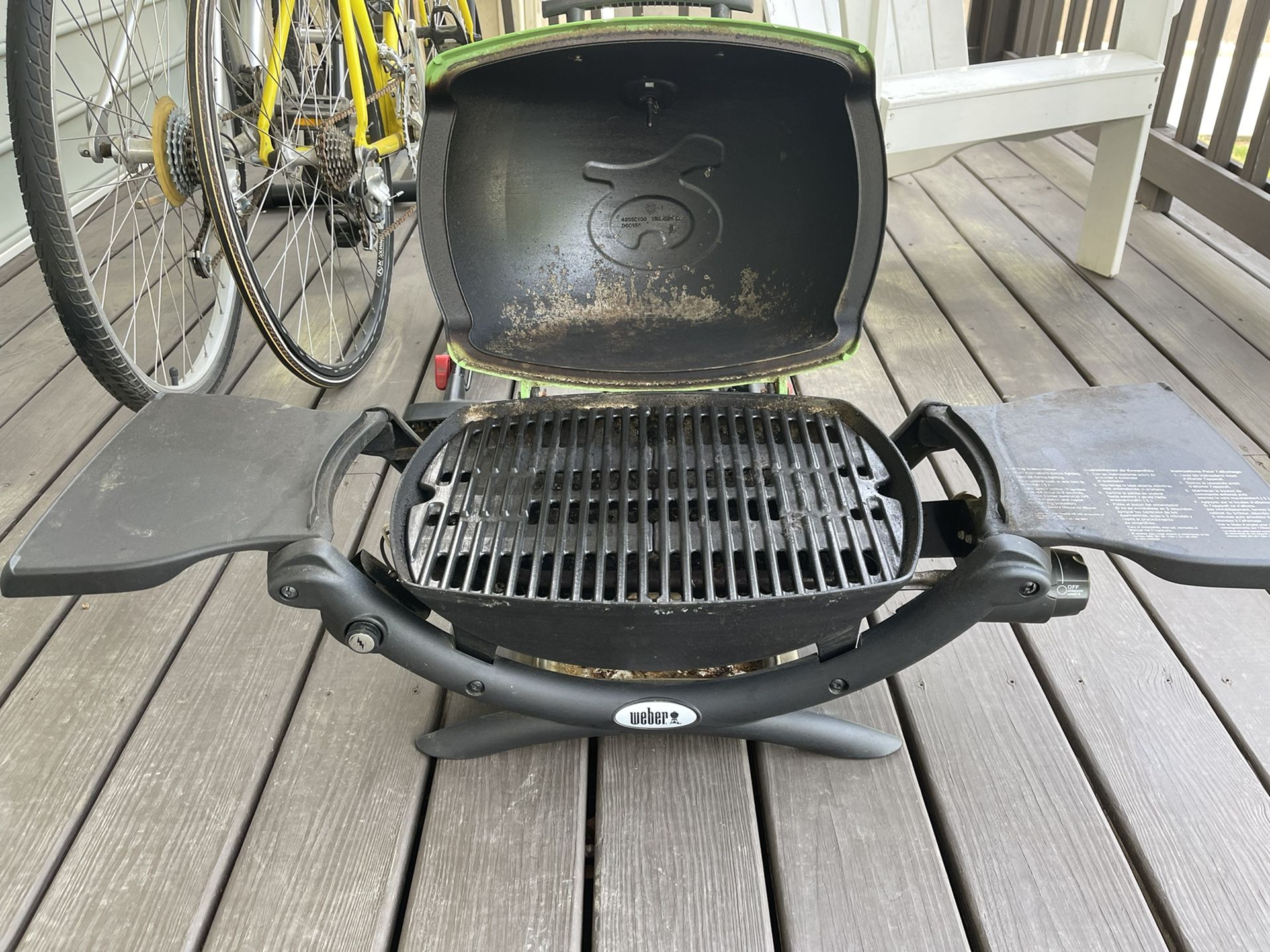Weber Q1200 Green W/ Cover, Hose Tank
