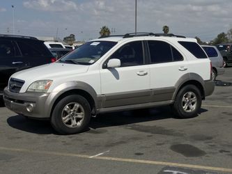 2005 Kia Sorento like new $4,900