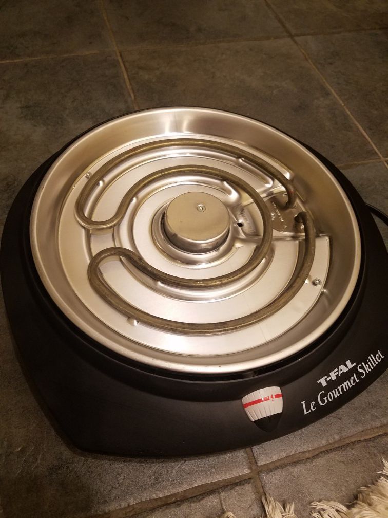 T-Fal 12 Round Griddle Pan Comal ○READ PIC○ WHAT U SEE GET GET for Sale in  Edinburg, TX - OfferUp