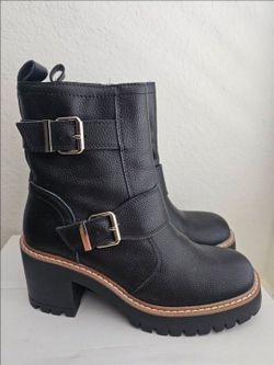 Women's boots 7.5