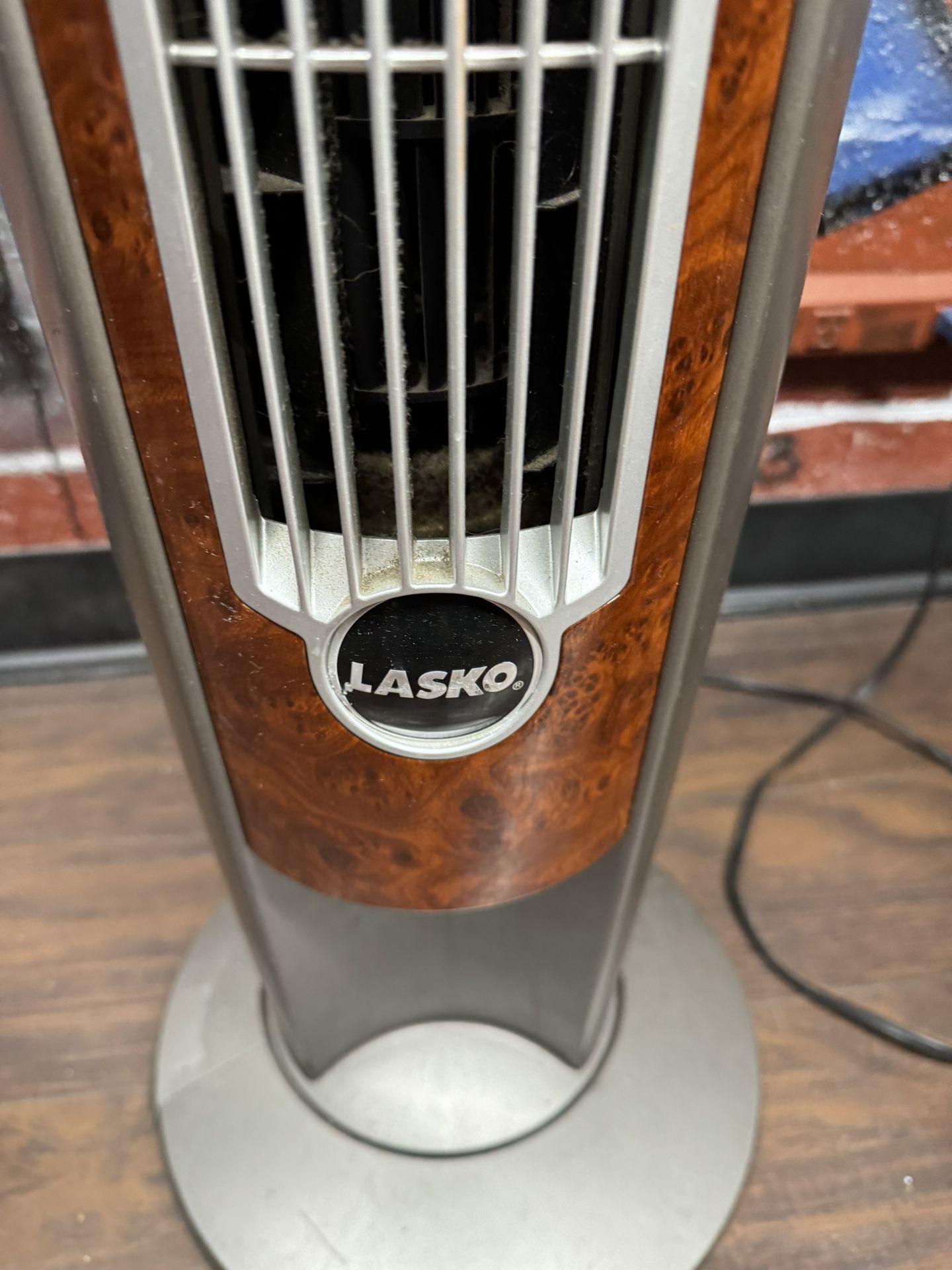 Remote Controlled Oscillating Tower Fan