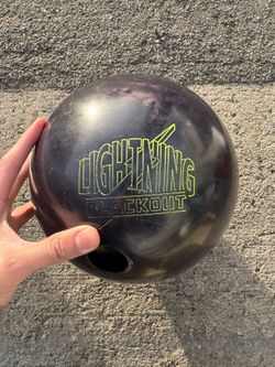 14LB STORM LIGHTNING BLACK OUT BOWLING BALL