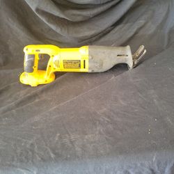 Dewalt 18v Saw Saw. 