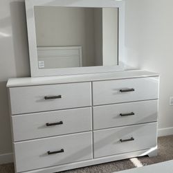 Ashley furniture Stelsie Bedroom Set $350