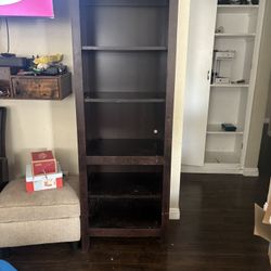 2 Bookcases