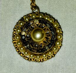 Vintage 1950s Gold Tone Faux Pearl Rhinestone Medallion Pendant Necklace