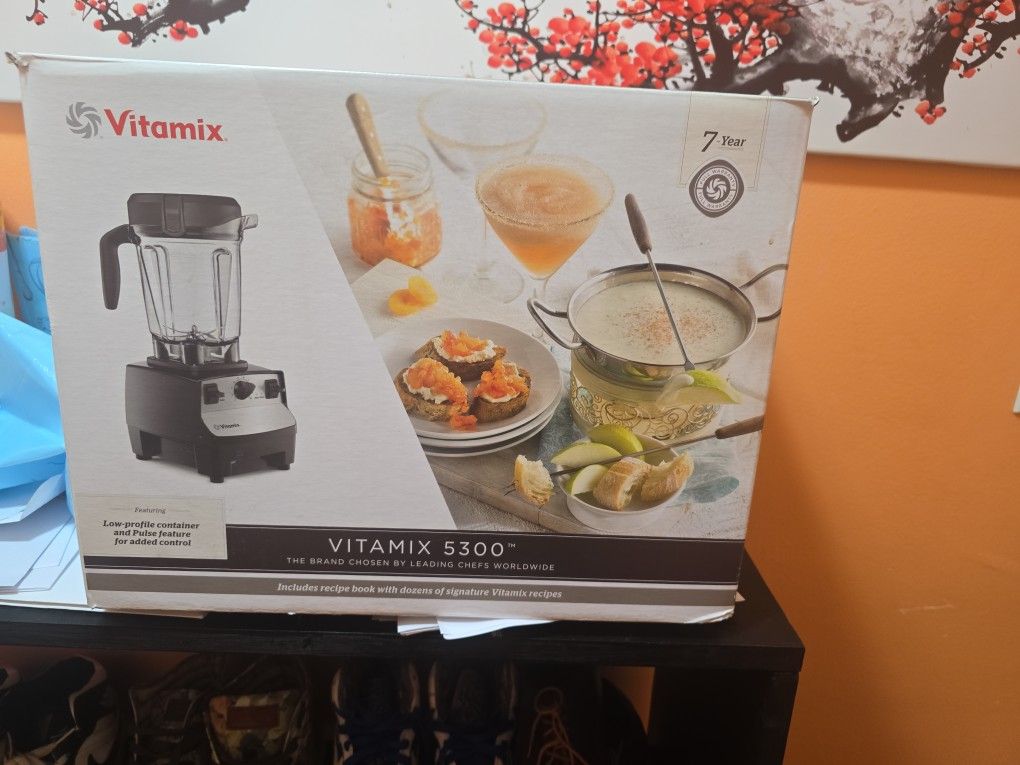 Vitamix 5300 Brand NEW IN BOX Must Sell Immediately