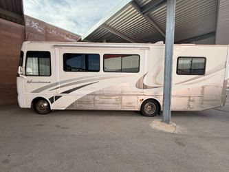 2004 Thor four winds hurricane rv