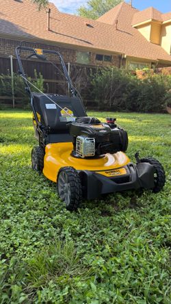 DEWALT 21 in. 150cc Briggs and Stratton 625ex Engine Rear Wheel Drive 2-in-1 Gas Self...